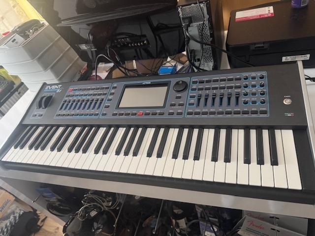 Ketron event 61 Toetsen met Garantie, Muziek en Instrumenten, Keyboards, Gebruikt, 61 toetsen, Overige merken, Aanslaggevoelig