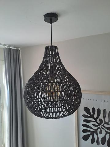 Rotan hanglamp beschikbaar voor biedingen
