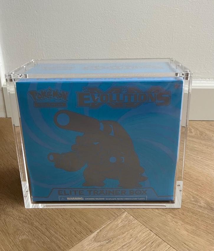 XY Evolutions Elite Trainer Box, Hobby en Vrije tijd, Verzamelkaartspellen | Pokémon, Zo goed als nieuw, Boosterbox, Ophalen