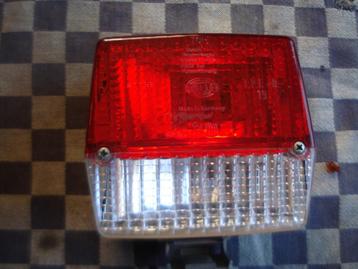 Oldtimer 1 Hella lamp voor rode mist en achteruit lamp 
