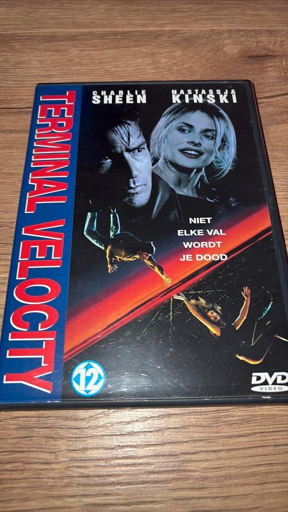 Terminal Velocity met Charlie Sheen en Natassja Kinski., Cd's en Dvd's, Dvd's | Thrillers en Misdaad, Zo goed als nieuw, Actiethriller