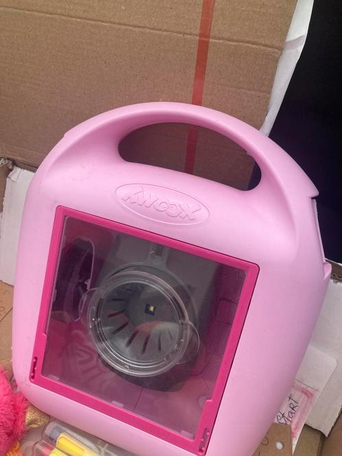 Xoomy koffertje, roze, incl sjablonen, lampje, doet het goed, Hobby en Vrije tijd, Tekenen, Zo goed als nieuw, Overige typen, Ophalen of Verzenden
