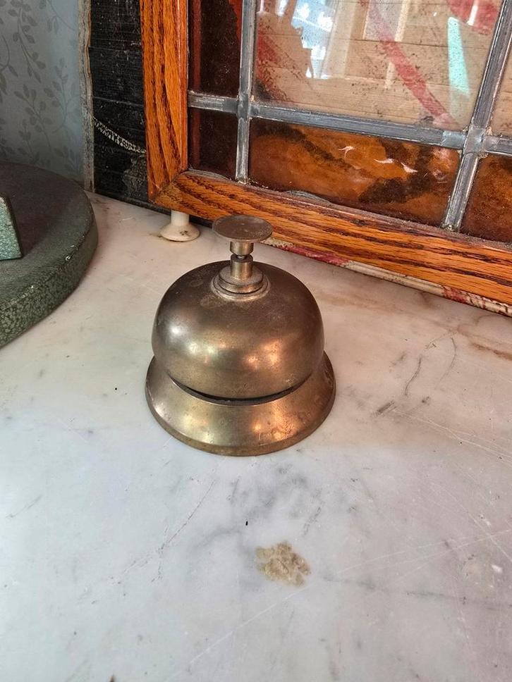 Messing hotelbel, Antiek en Kunst, Antiek | Koper en Brons, Ophalen of Verzenden