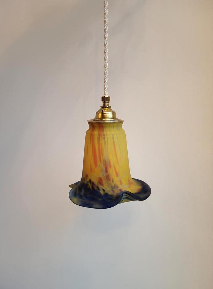 Vintage hanglamp pâte de verre uit Frankrijk (2 beschikbaar), Huis en Inrichting, Lampen | Hanglampen, Zo goed als nieuw, Minder dan 50 cm
