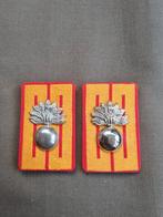 Kraagspiegels garde grenadiers, Verzamelen, Ophalen of Verzenden, Landmacht, Nederland, Embleem of Badge