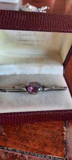 Antieke  broche  zilver met amethist facetgeslepen., Ophalen of Verzenden, Zilver, Broche, Met edelsteen