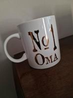 2 koffie / thee mokken - met tekst ; OMA, Ophalen of Verzenden, Zo goed als nieuw, Overige stijlen, Kop(pen) en/of Schotel(s)