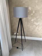 Vloerlamp Tripod merk Zuiver, Huis en Inrichting, Lampen | Vloerlampen, Ophalen, Zo goed als nieuw, Metaal, 150 tot 200 cm