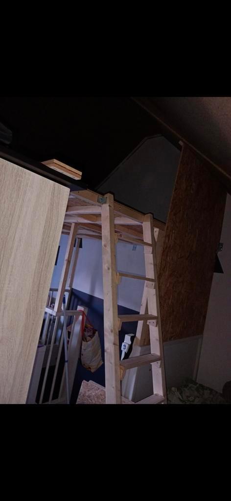 Houten balken en platen - Doe-het-zelf project, Huis en Inrichting, Slaapkamer | Stapelbedden en Hoogslapers, Ophalen of Verzenden