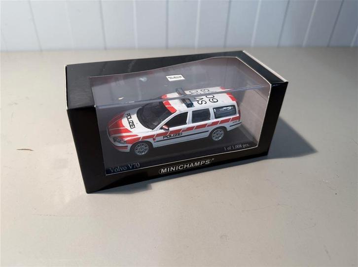 model auto - 1/43 - Minichamps - 430171897 Volvo V70 Kantons, Hobby en Vrije tijd, Modelauto's | 1:43, Zo goed als nieuw, Auto