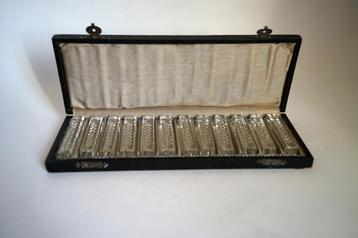 antiek vintage 12 messenlegger kristal etui Tchecoslovaquie beschikbaar voor biedingen