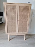 Kast eiken kleur met rotan, Ophalen, Met deur(en), 50 tot 100 cm, Zo goed als nieuw