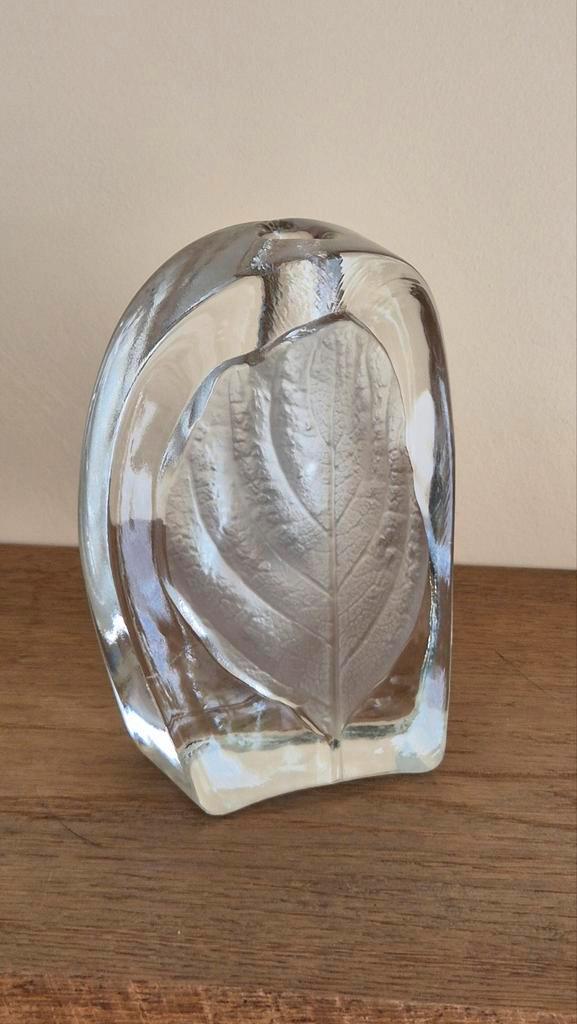Glazen Vaasje Bladmotief Walther Glas, Germany, Antiek en Kunst, Antiek | Glas en Kristal, Ophalen of Verzenden