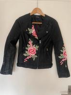 Imitatieleer jasje met bloemenprint, maat 36, Kleding | Dames, Ophalen of Verzenden, Zo goed als nieuw, Maat 36 (S)