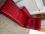 Ligstoel rood, Ophalen, Eenpersoons, Zo goed als nieuw, Rechte bank