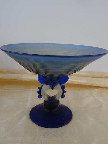 Schaal matglas blauw vintage design glazen fruitschaal  beschikbaar voor biedingen