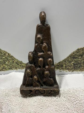 Bronzen beeldje van Jos Gielen “Grote familie” beschikbaar voor biedingen