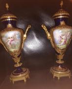 Sèvres vazen Chateau Tuilliries, Antiek en Kunst, Antiek | Porselein, Ophalen of Verzenden