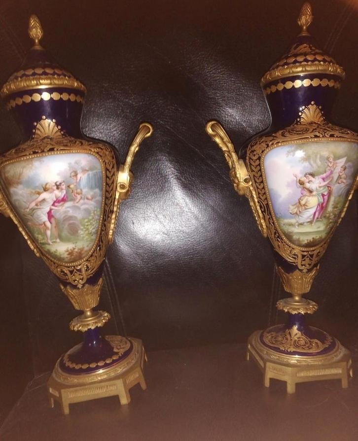 Sèvres vazen Chateau Tuilliries, Antiek en Kunst, Antiek | Porselein, Ophalen of Verzenden