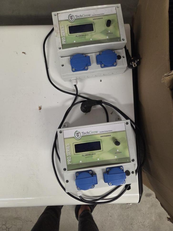 techgrow co2 T1 controllers, Tuin en Terras, Kweekspullen, Gebruikt, Klimaatbeheersing, Ophalen