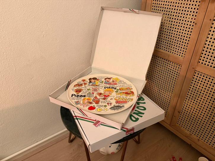 Blond Amsterdam pizzabord 2x en servetten, Huis en Inrichting, Keuken | Servies, Zo goed als nieuw, Blond Amsterdam, Aardewerk