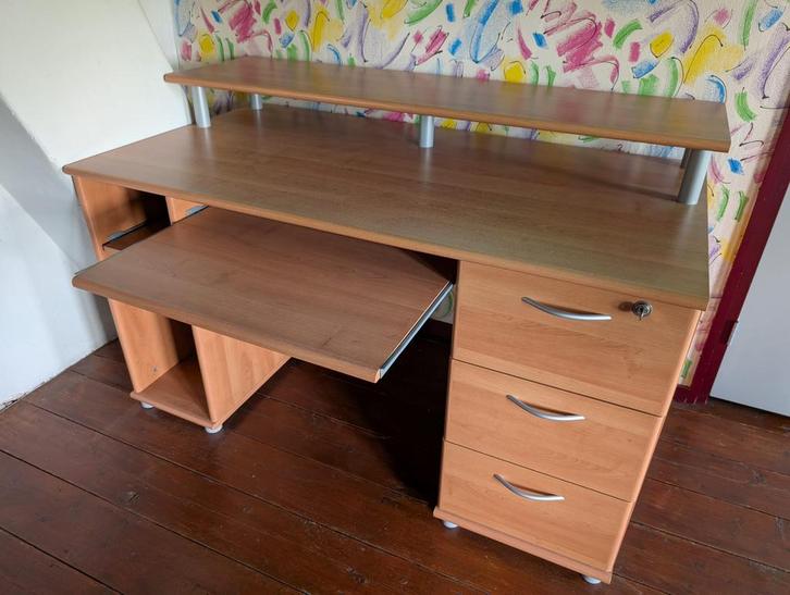 Stevig bureau met lades en werkblad, Huis en Inrichting, Bureaus, Gebruikt, Bureau, Ophalen