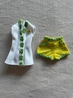 Vintage Dusty Doll tennis setje Kenner Barbie Hong Kong 1974, Verzamelen, Poppen, Ophalen of Verzenden, Zo goed als nieuw, Kleertjes