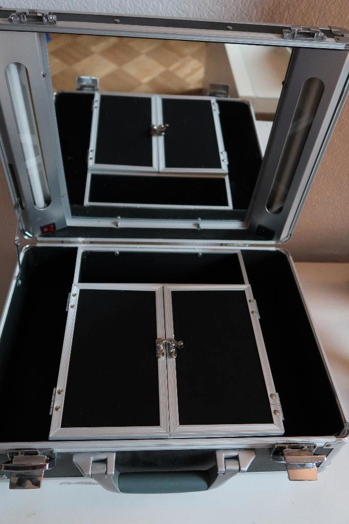 Visagie Koffer met Licht  -  Perfect voor Make-up, Sieraden, Tassen en Uiterlijk, Beautycases, Zo goed als nieuw, Hardcase, Overige kleuren