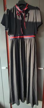 SHK Paris Lange Zwarte Jurk – Maat M – Elegant & Tijdloos, Kleding | Dames, Ophalen of Verzenden, Zo goed als nieuw, Zwart, Onder de knie