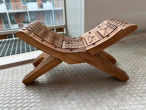 Surinaams krukje, Huis en Inrichting, Krukjes, Zo goed als nieuw, Hout, Ophalen of Verzenden