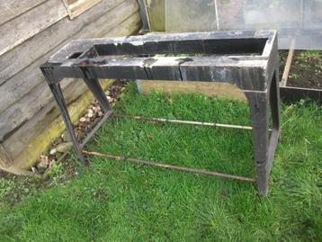 antiek onderstel draaibank werkbank zeer degelijk beschikbaar voor biedingen