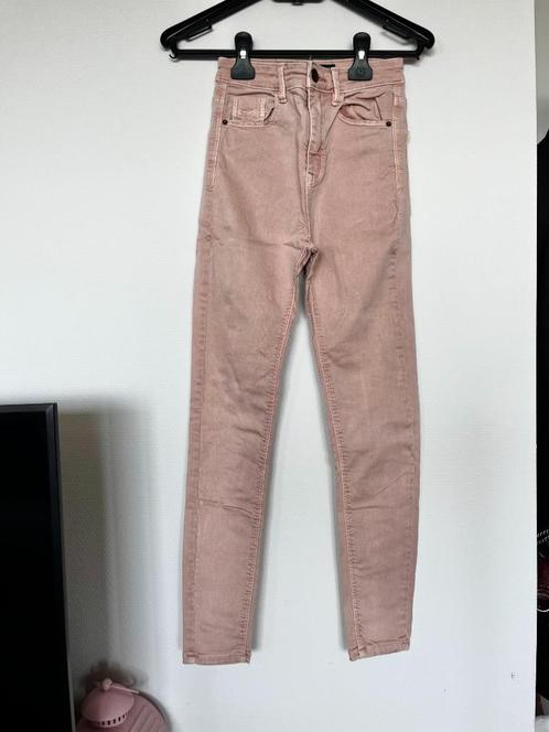 Pastel Roze Stradivarius High Waist Jeans – Maat 32, Kleding | Dames, Spijkerbroeken en Jeans, Zo goed als nieuw, W27 (confectie 34) of kleiner