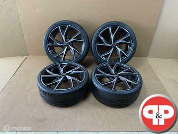 20 Inch Audi R8 LM Set Velgen Met NieuwBanden 4S0601025CB beschikbaar voor biedingen