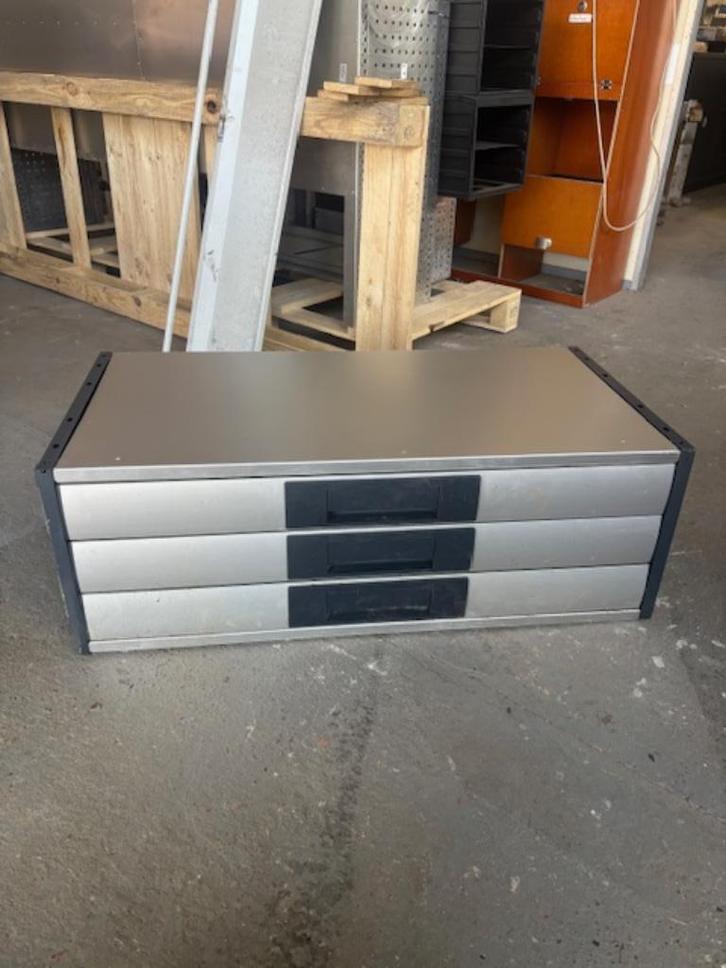 BOTT Bedrijfswagen Inrichting (2413) L102 B52 H35 €149, Auto diversen, Auto-accessoires, Zo goed als nieuw, Ophalen