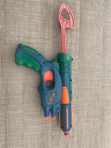 Nerf gun voor drie pijlen beschikbaar voor biedingen