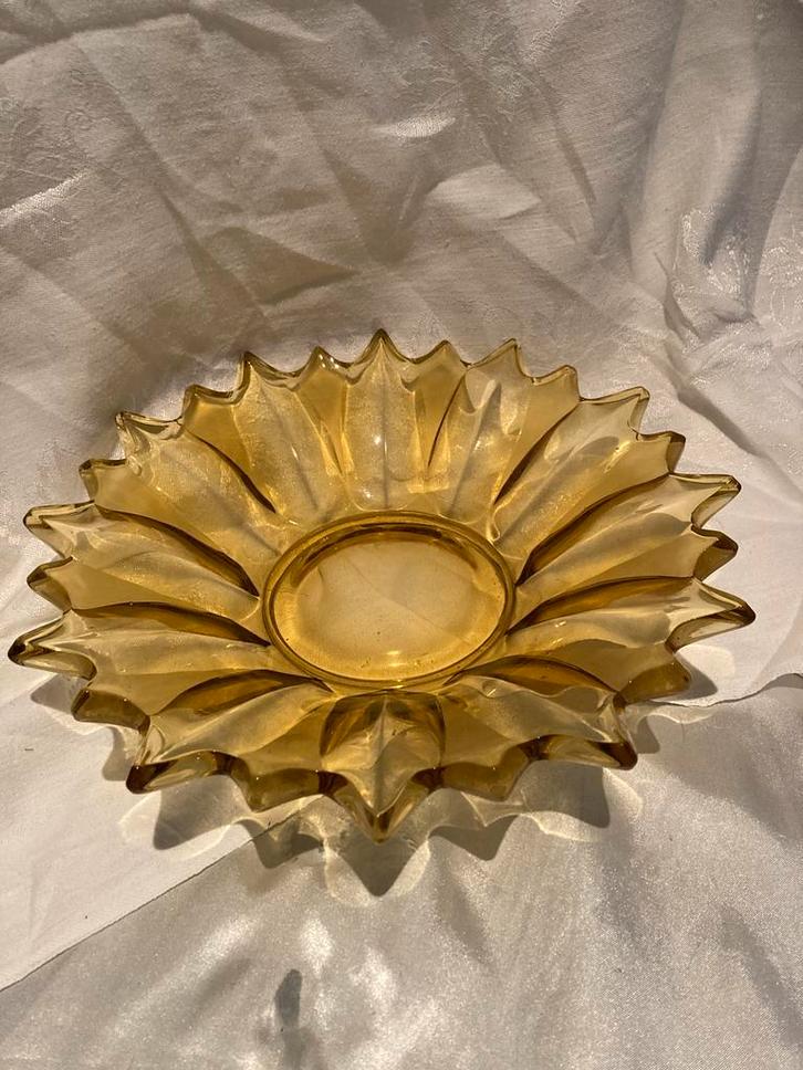 Art Deco Bernsteinfarbene Zonnebloemschaal Sowerby Glas, Antiek en Kunst, Antiek | Schalen, Ophalen of Verzenden