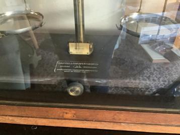 Apotheker Set Griffin & George ltd. beschikbaar voor biedingen