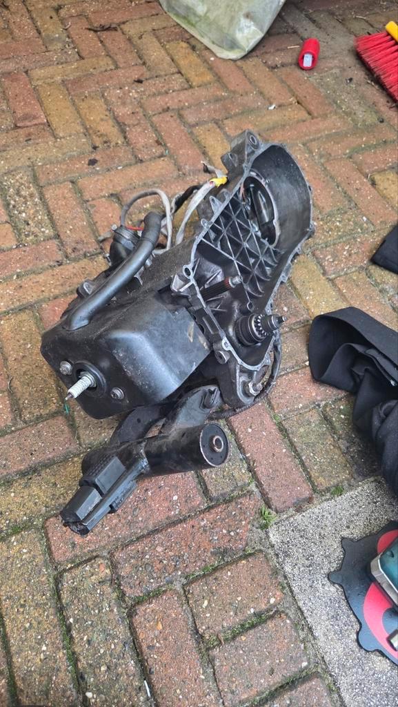 Piaggio Zip Type 2 Blok - Opknapper, Fietsen en Brommers, Brommeronderdelen | Scooters, Gebruikt, Piaggio, Blok, Ophalen