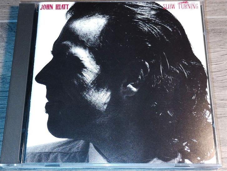 John Hiatt - Slow Turning, Cd's en Dvd's, Cd's | Pop, Zo goed als nieuw, 1960 tot 1980, Ophalen of Verzenden