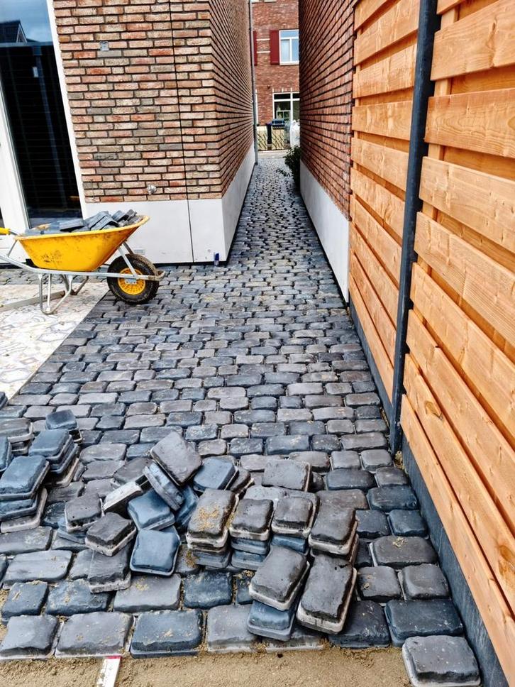 Quality Gardens !  Tuinaanleg, tuinonderhoud en beplanting !, Diensten en Vakmensen, Tuinmannen en Stratenmakers, Bestrating, Tuin- of Vijveraanleg