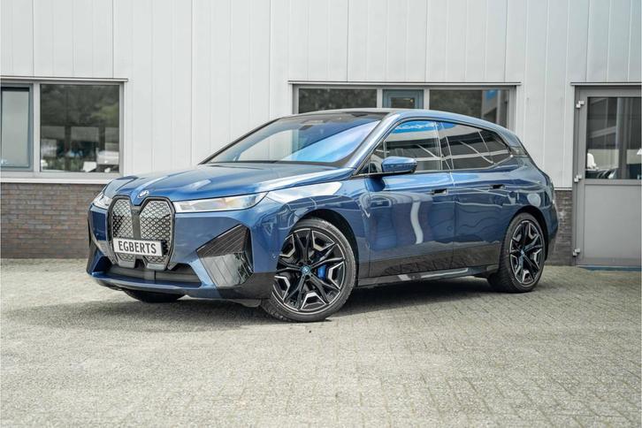 BMW iX xDrive40 Sport Edition | Sky Lounge Roof | Softclose, Auto's, BMW, Bedrijf, Te koop, iX, 360° camera, 4x4, ABS, Achteruitrijcamera