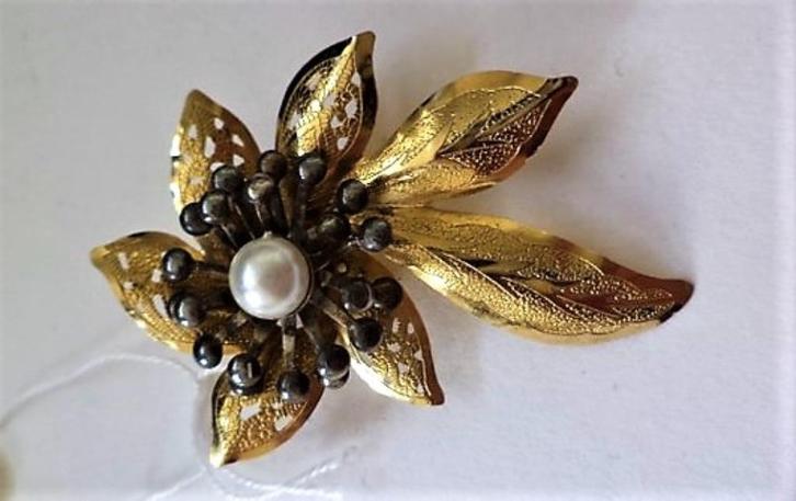 Doublé broche bloem met parel (7906-4896), Sieraden, Tassen en Uiterlijk, Broches, Nieuw, Overige materialen, Goud, Met parel