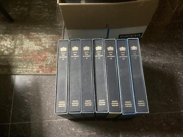 Luxe Davo het oudere type met 20 bladen per album en casset, Postzegels en Munten, Postzegels | Toebehoren, Verzamelalbum, Ophalen