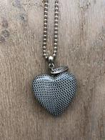 zilverkleurige bolletjesketting met groot grijs hart 50 cm, Ophalen of Verzenden, Zo goed als nieuw, Zilver, Overige materialen