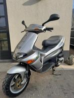 Gilera runner 50cc dd 2 takt zilvergrijs nieuwstaat!, Ophalen of Verzenden, Zo goed als nieuw, Benzine, Overige modellen