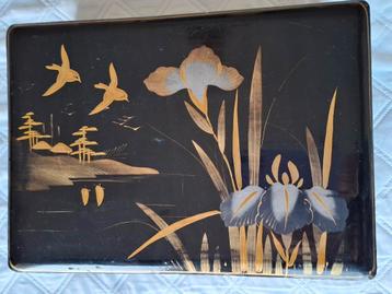 Mooi xwart Palissander houten kistje met gouden bloemen  beschikbaar voor biedingen