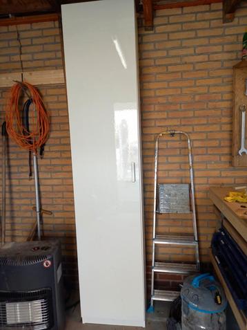 witte pax kast 236x50x35 (hbd) beschikbaar voor biedingen