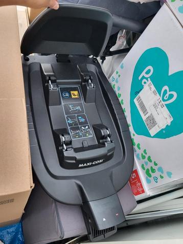 Maxi-Cosi FamilyFix 2 Isofix Base beschikbaar voor biedingen