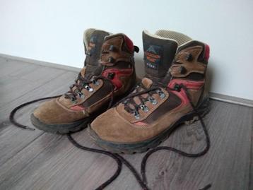 Te koop: Wandelschoenen dames maat 39 beschikbaar voor biedingen