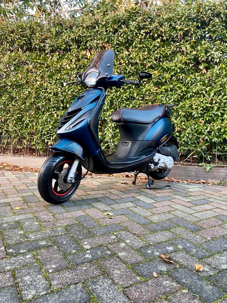 Full option Piaggio Zip SP 50cc 4T Brommer 2020, Fietsen en Brommers, Scooters | Piaggio, Zo goed als nieuw, Zip, Maximaal 45 km/u